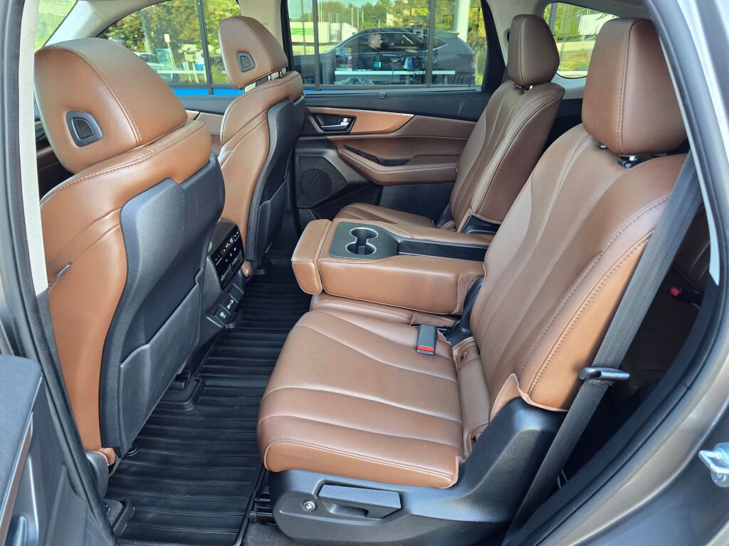 Used 2022 Acura MDX SH-AWD w/ Technology Package image 18