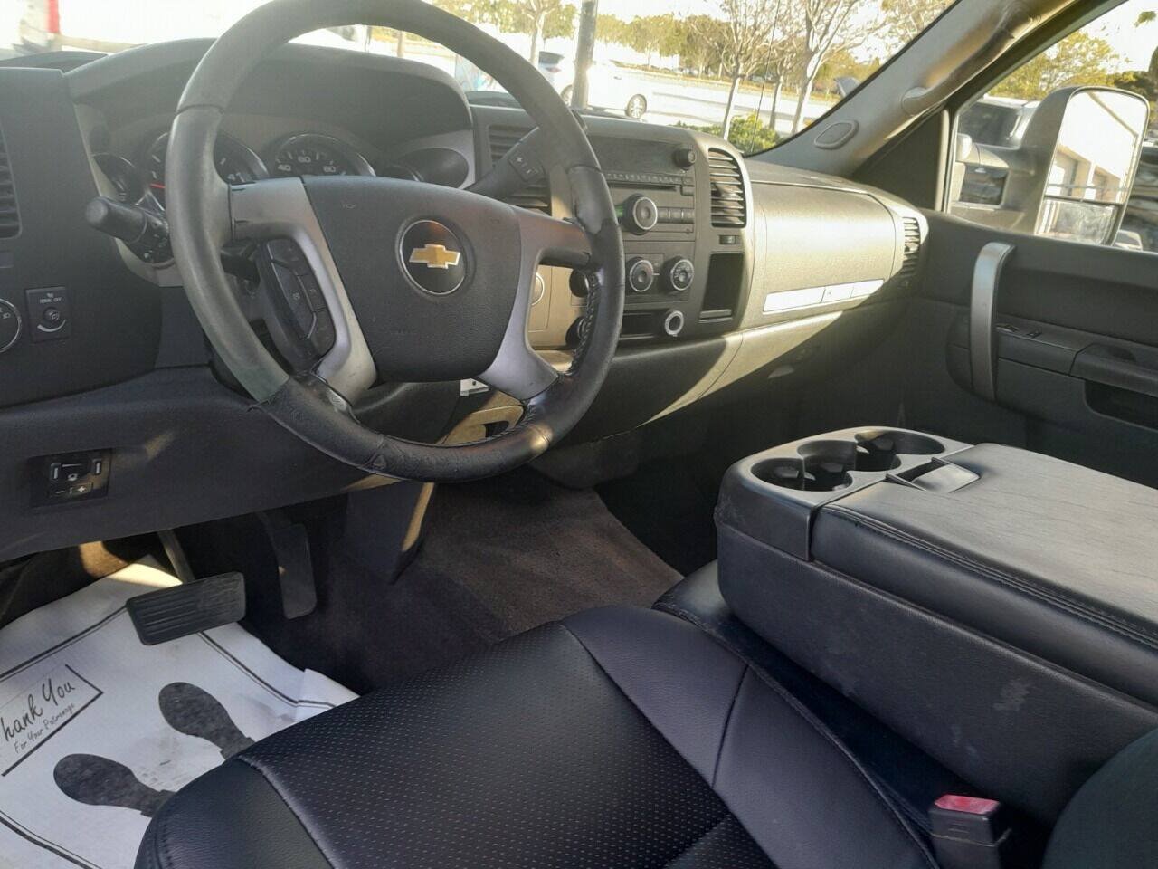 Used 2014 Chevrolet Silverado 2500 LT AWD/4WD image 8