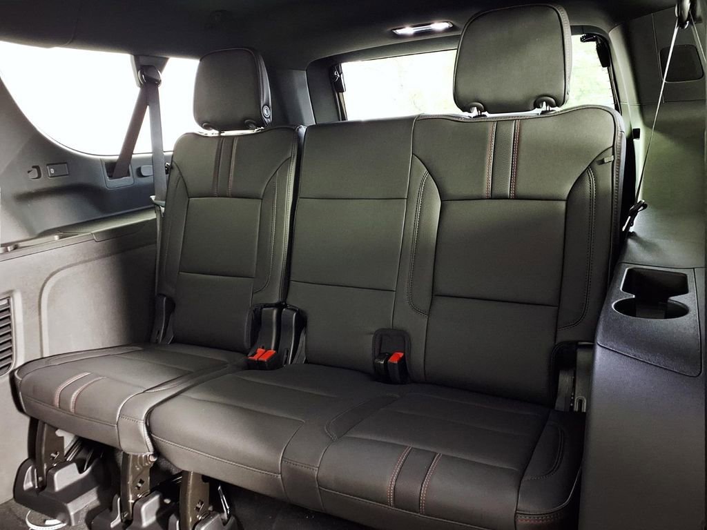 New 2026 Chevrolet Suburban RST w/ Comfort Package AWD/4WD image 9