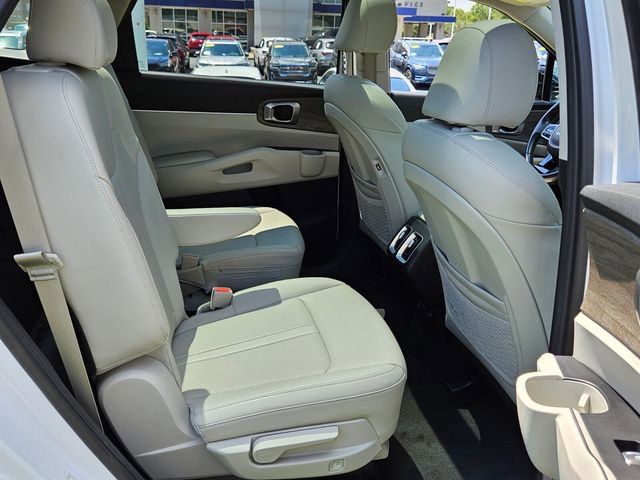 Used 2022 Kia Sorento EX w/ Panoramic Sunroof Package FWD image 17