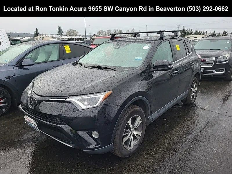 Used 2018 Toyota RAV4 XLE image 5