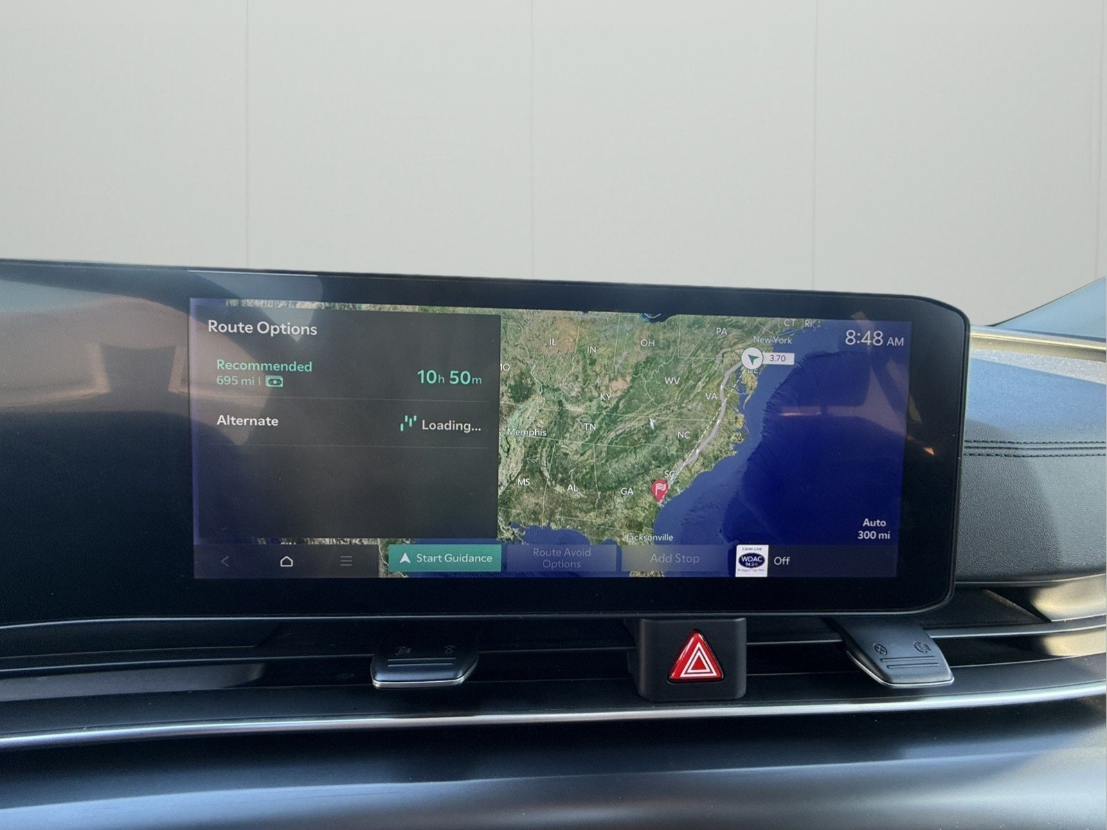 Used 2025 Kia Carnival FWD image 23