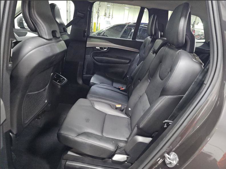 Used 2023 Volvo XC90 B5 Core w/ Protection Package Premier image 9