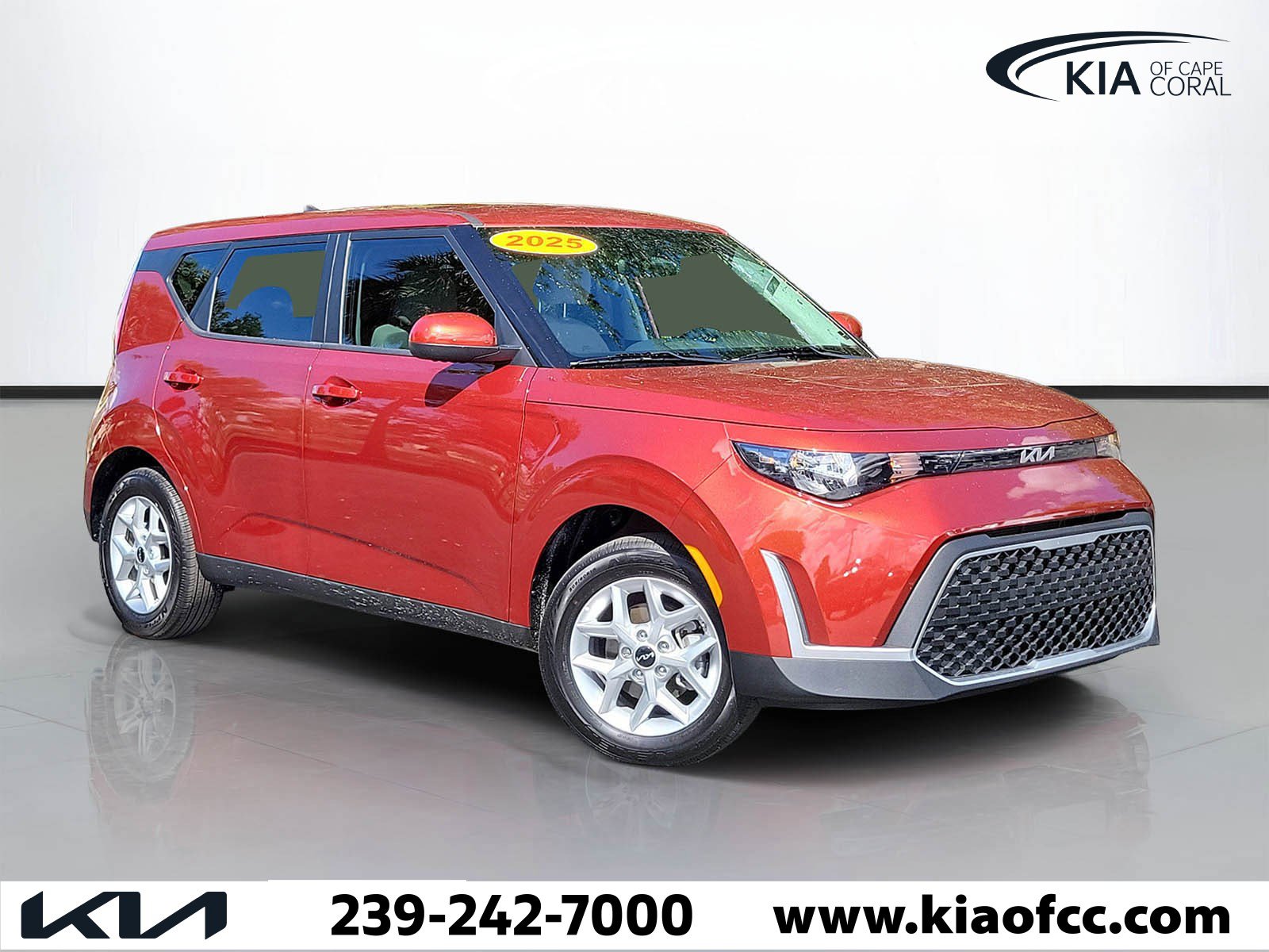 Certified 2025 Kia Soul LX w/ LX Technology Package image 1