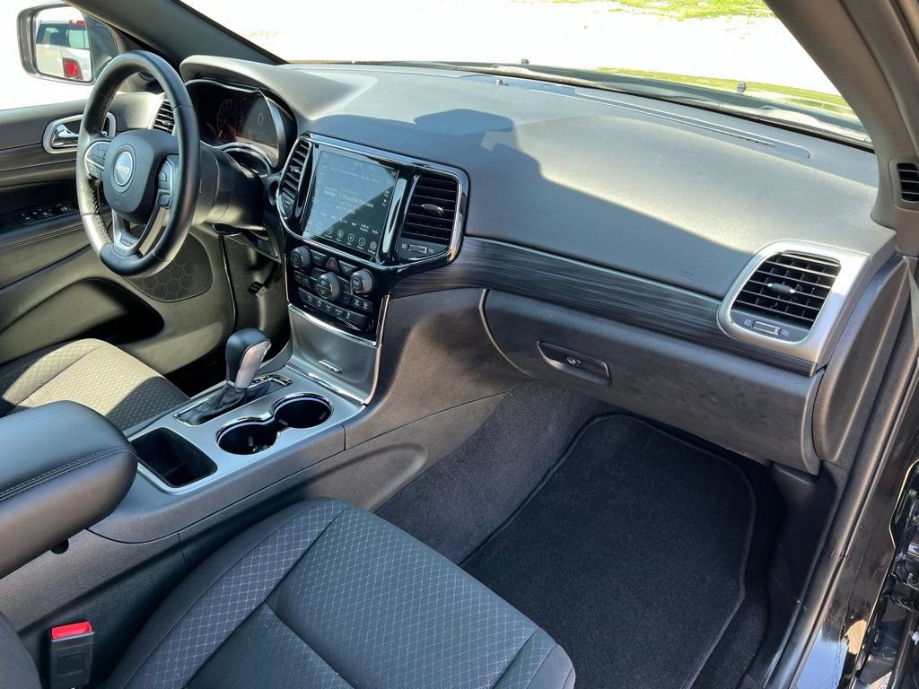 Used 2022 Jeep Grand Cherokee Laredo E w/ Security & Convenience Group image 7