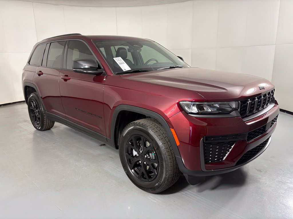 New 2026 Jeep Grand Cherokee Altitude AWD/4WD image 2