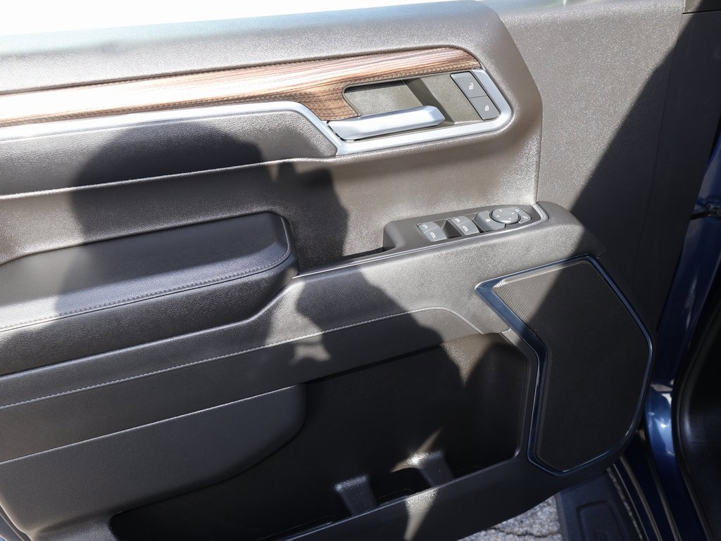 Used 2023 Chevrolet Silverado 1500 LT image 8