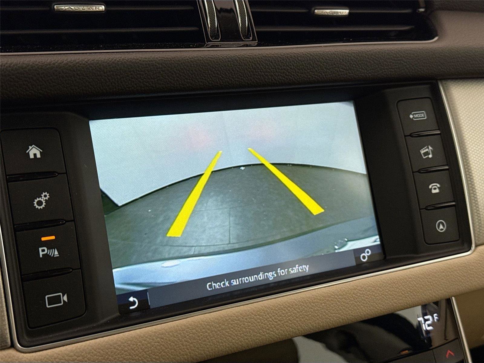 Used 2017 Jaguar XF Prestige image 25