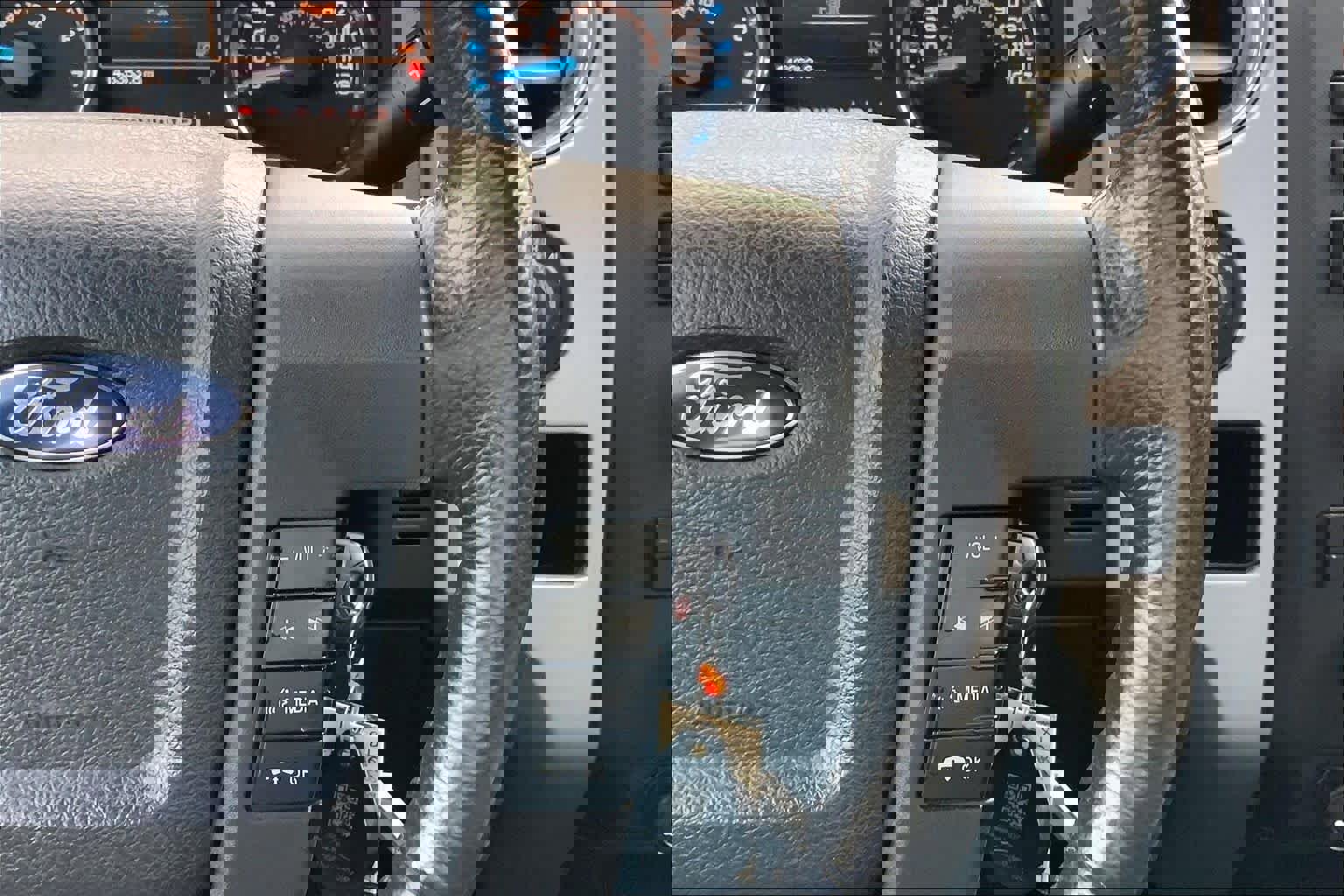 Used 2011 Ford F150 XLT w/ XLT Chrome Pkg AWD/4WD image 21