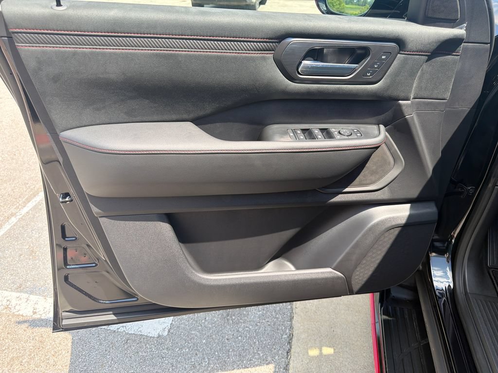 New 2026 Nissan Armada NISMO AWD/4WD image 11