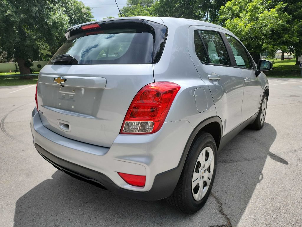 Used 2017 Chevrolet Trax LS FWD image 10