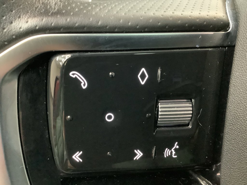 Used 2021 Land Rover Discovery Sport SE R-Dynamic image 18