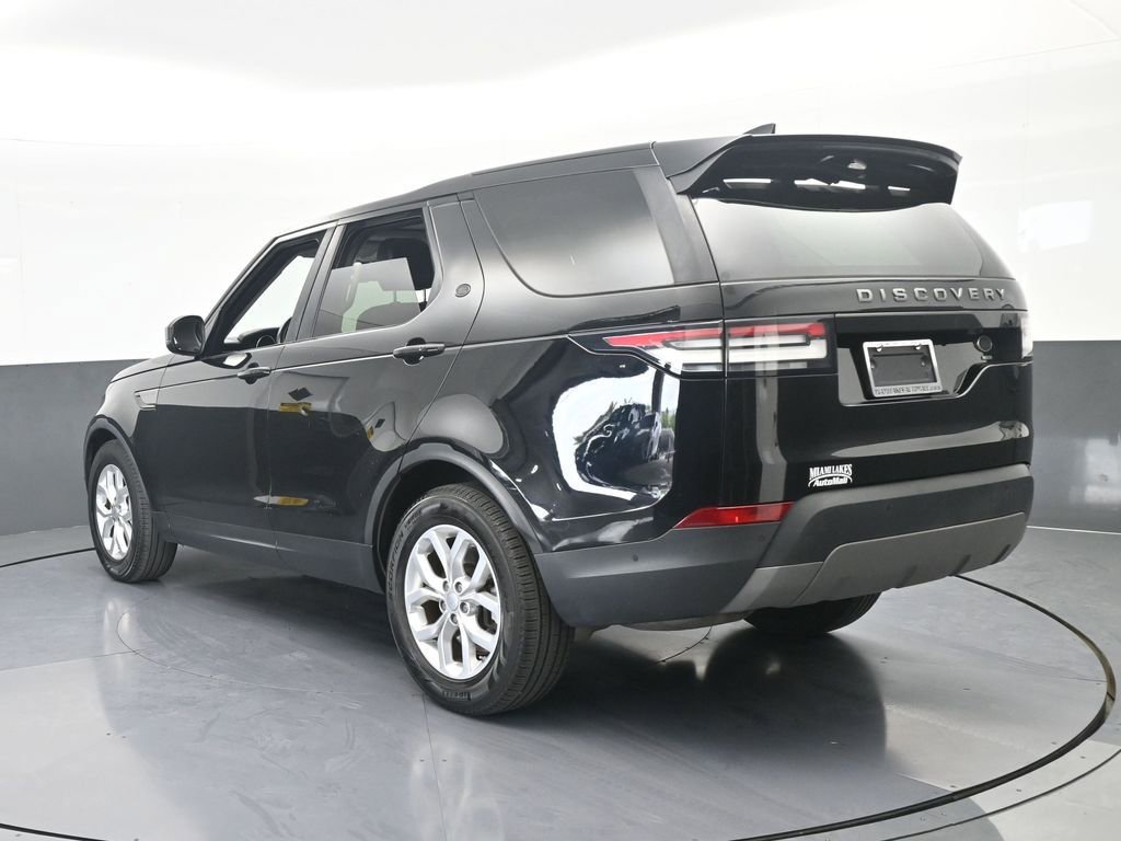 Used 2020 Land Rover Discovery SE image 4
