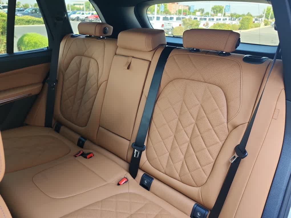 New 2026 BMW X5 xDrive40i AWD/4WD image 26
