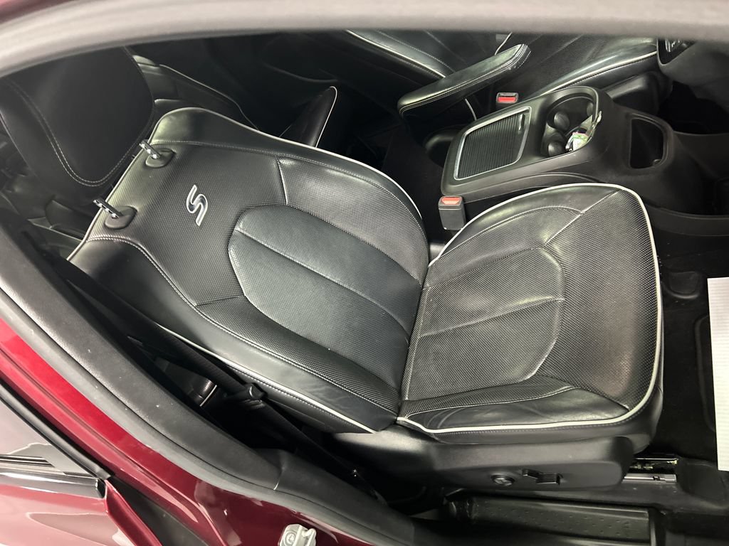 Used 2019 Chrysler Pacifica Limited w/ S Appearance Package FWD image 26