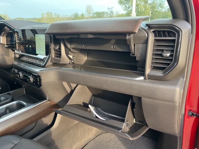 Used 2025 Chevrolet Silverado 1500 High Country AWD/4WD image 62