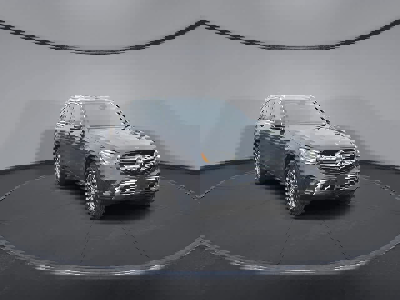 Used 2022 Mercedes-Benz GLC 300 4MATIC image 2