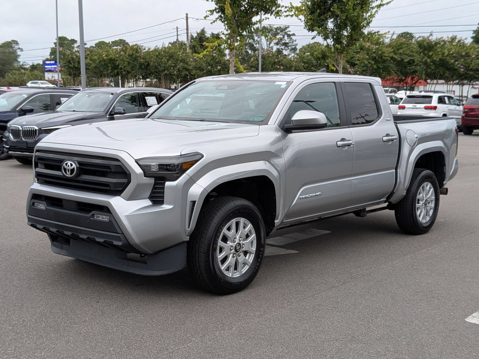 Used 2024 Toyota Tacoma SR5 AWD/4WD image 7