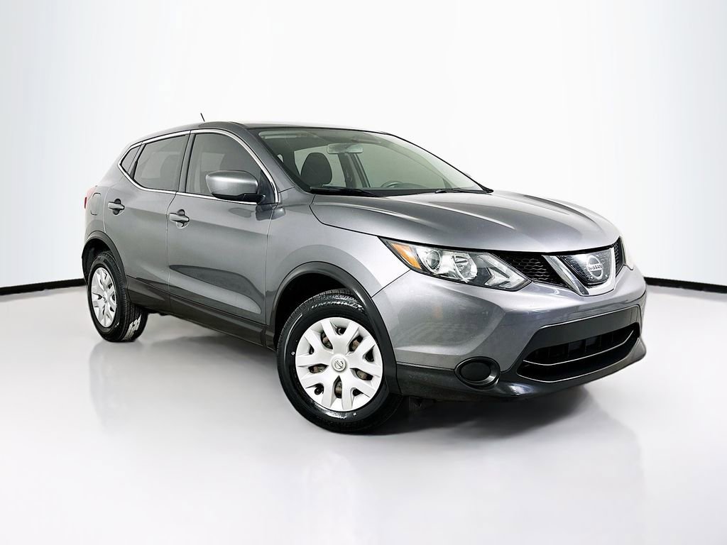 Used 2019 Nissan Rogue Sport S FWD image 1