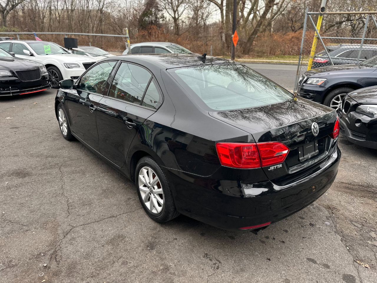 Used 2012 Volkswagen Jetta SE image 9
