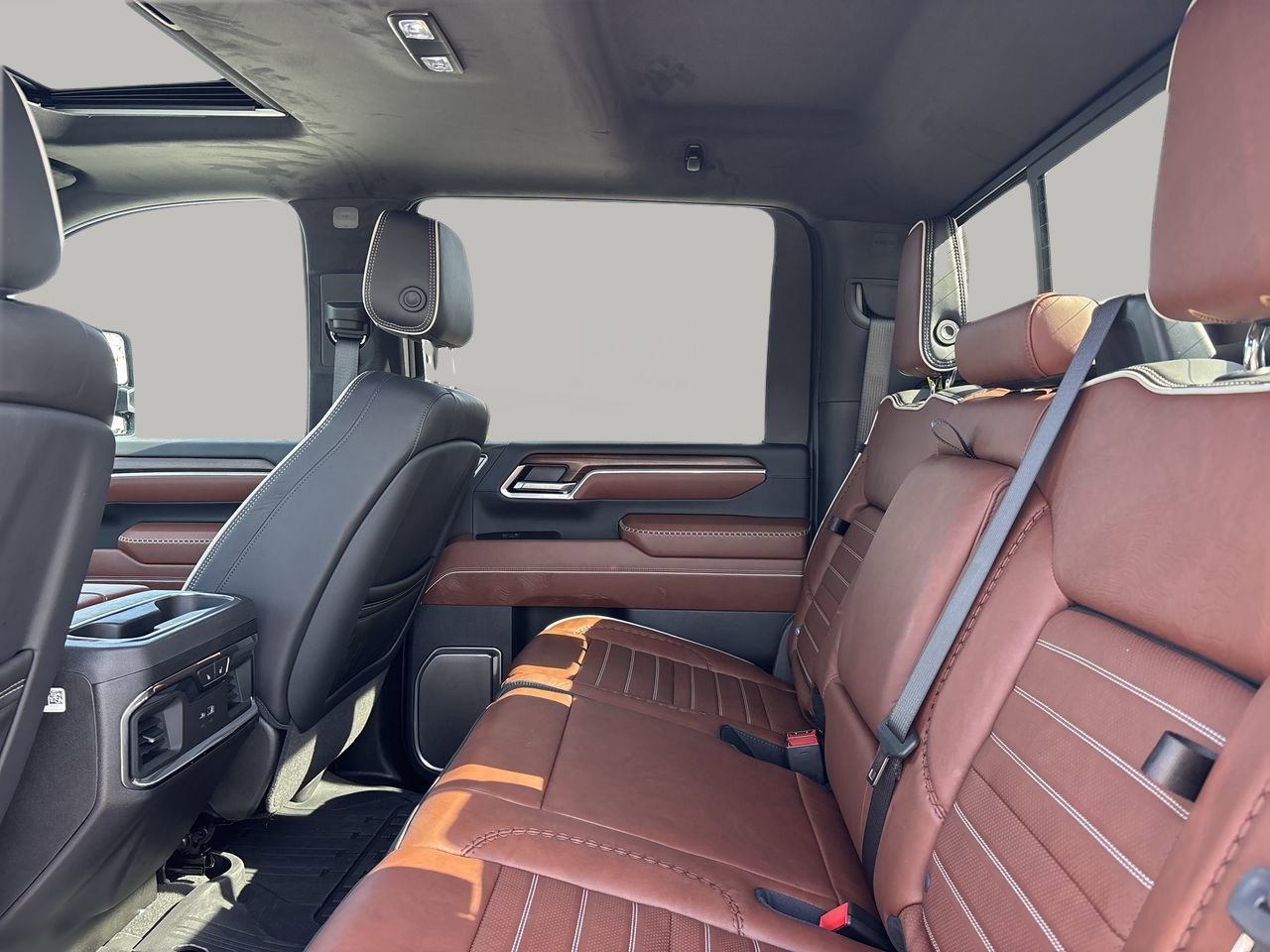 Used 2025 GMC Sierra 2500 Denali Ultimate image 17