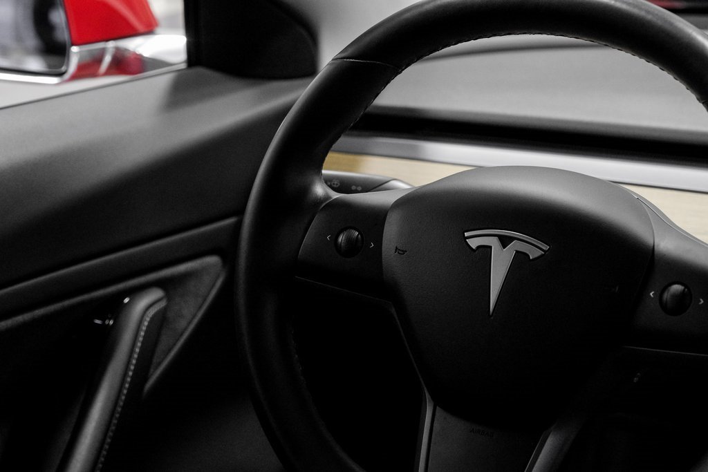 Used 2018 Tesla Model 3 Long Range image 19