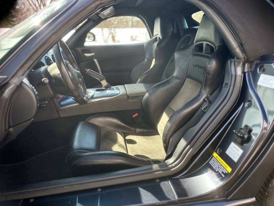 Used 2006 Dodge Viper SRT-10 RWD image 15