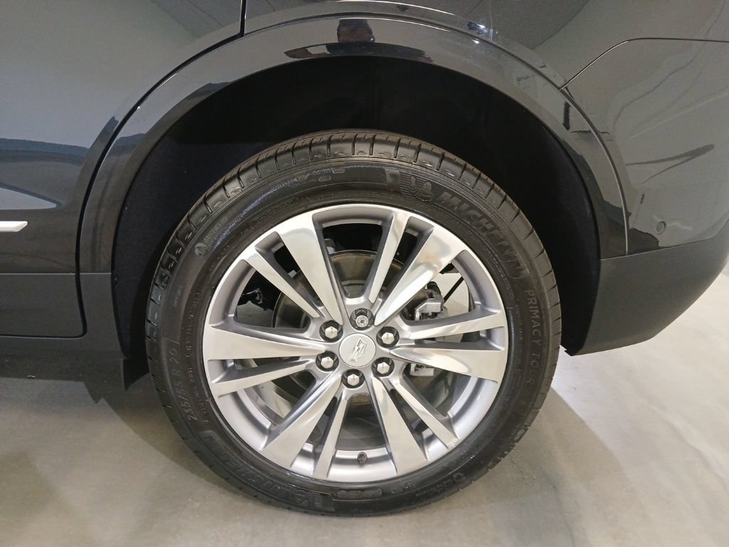 Certified 2025 Cadillac XT5 Premium Luxury w/ Technology Package AWD/4WD image 17