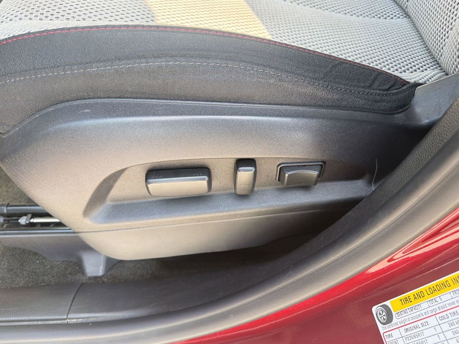 Used 2017 Chevrolet Equinox LT w/ Convenience Package image 14