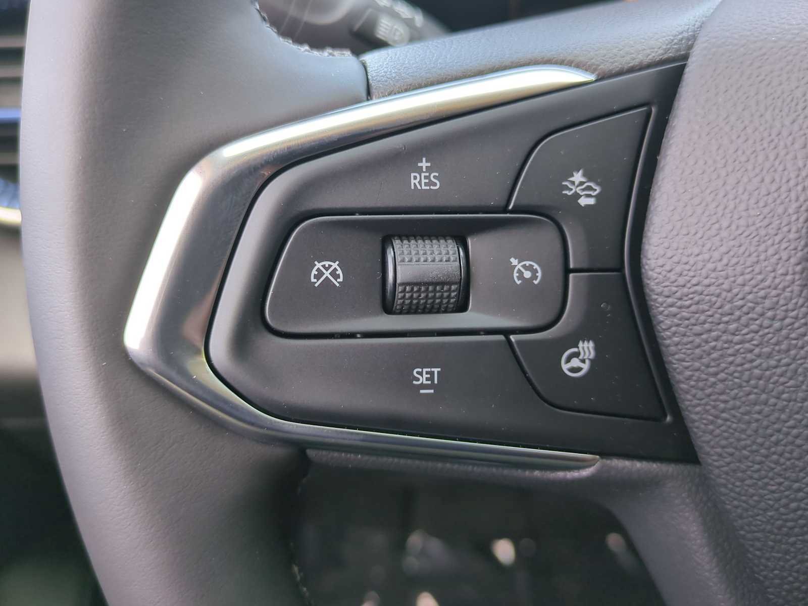New 2026 Chevrolet Trax LT w/ Midnight Edition FWD image 15