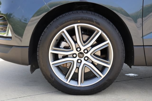 Used 2024 Ford Edge Titanium w/ Equipment Group 301A AWD/4WD image 9