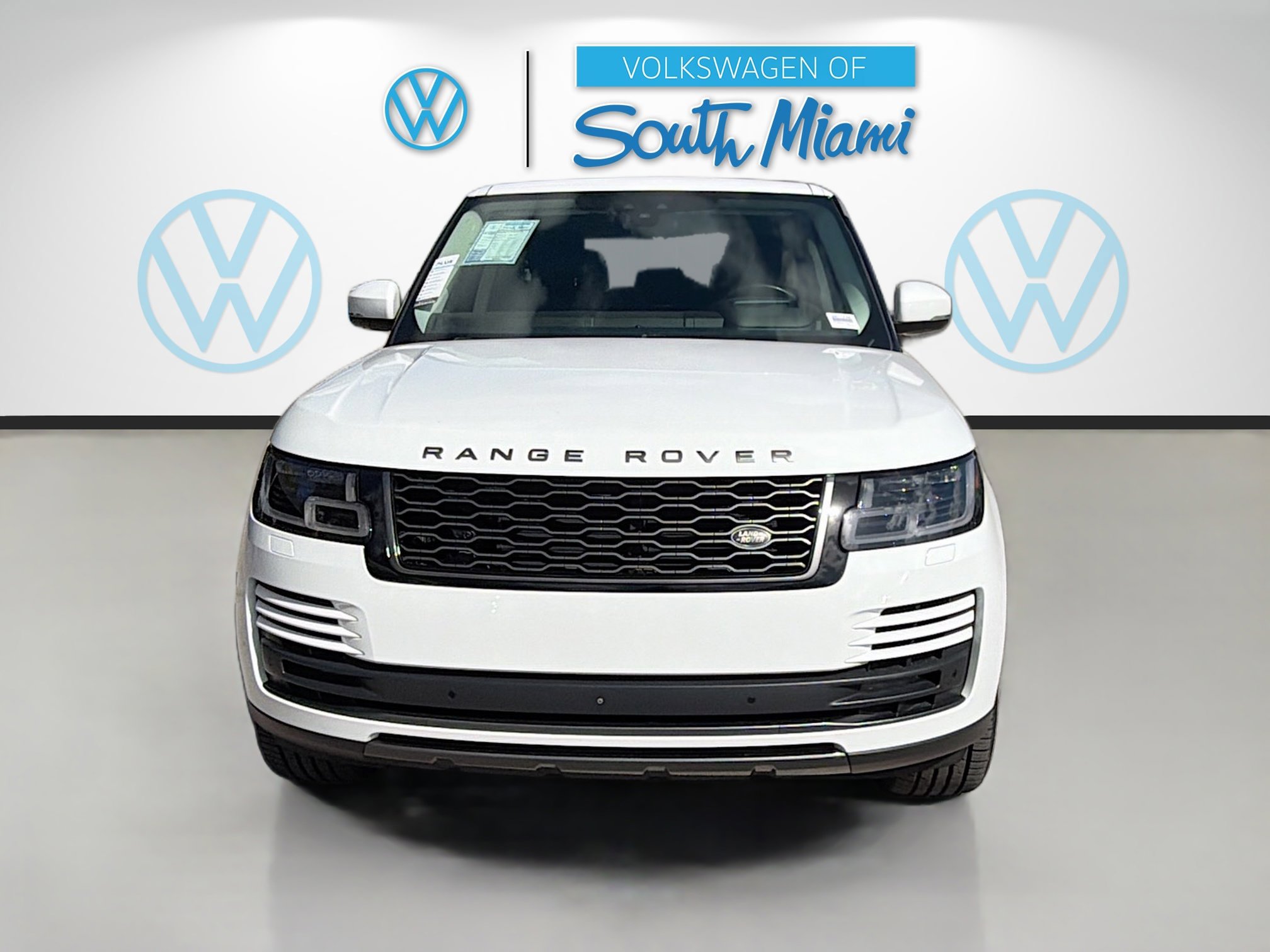 Used 2018 Land Rover Range Rover HSE image 2