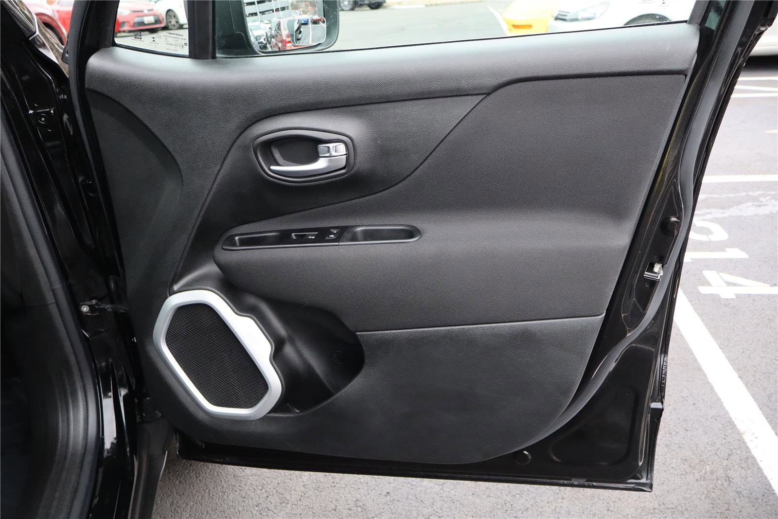 Used 2021 Jeep Renegade Sport image 27