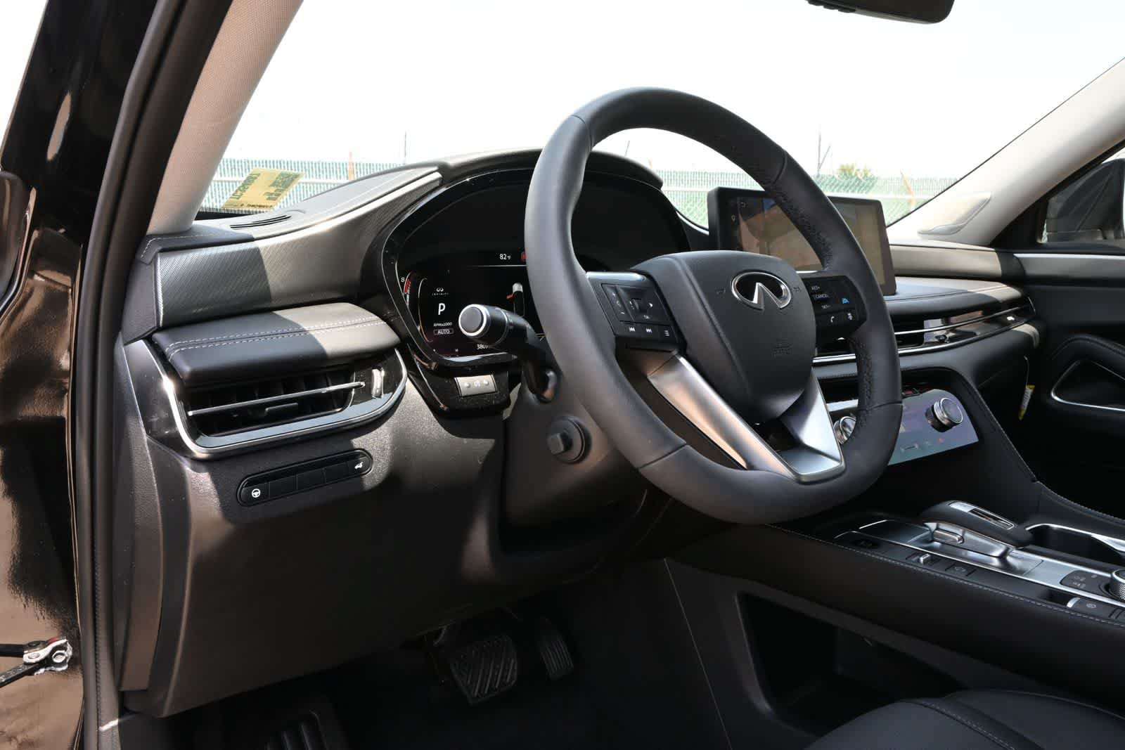 Certified 2026 INFINITI QX60 Luxe w/ Cargo Package AWD/4WD image 16