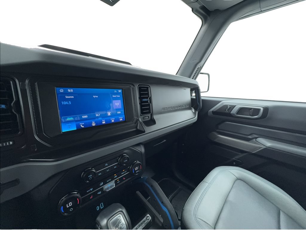 Used 2023 Ford Bronco Black Diamond AWD/4WD image 40