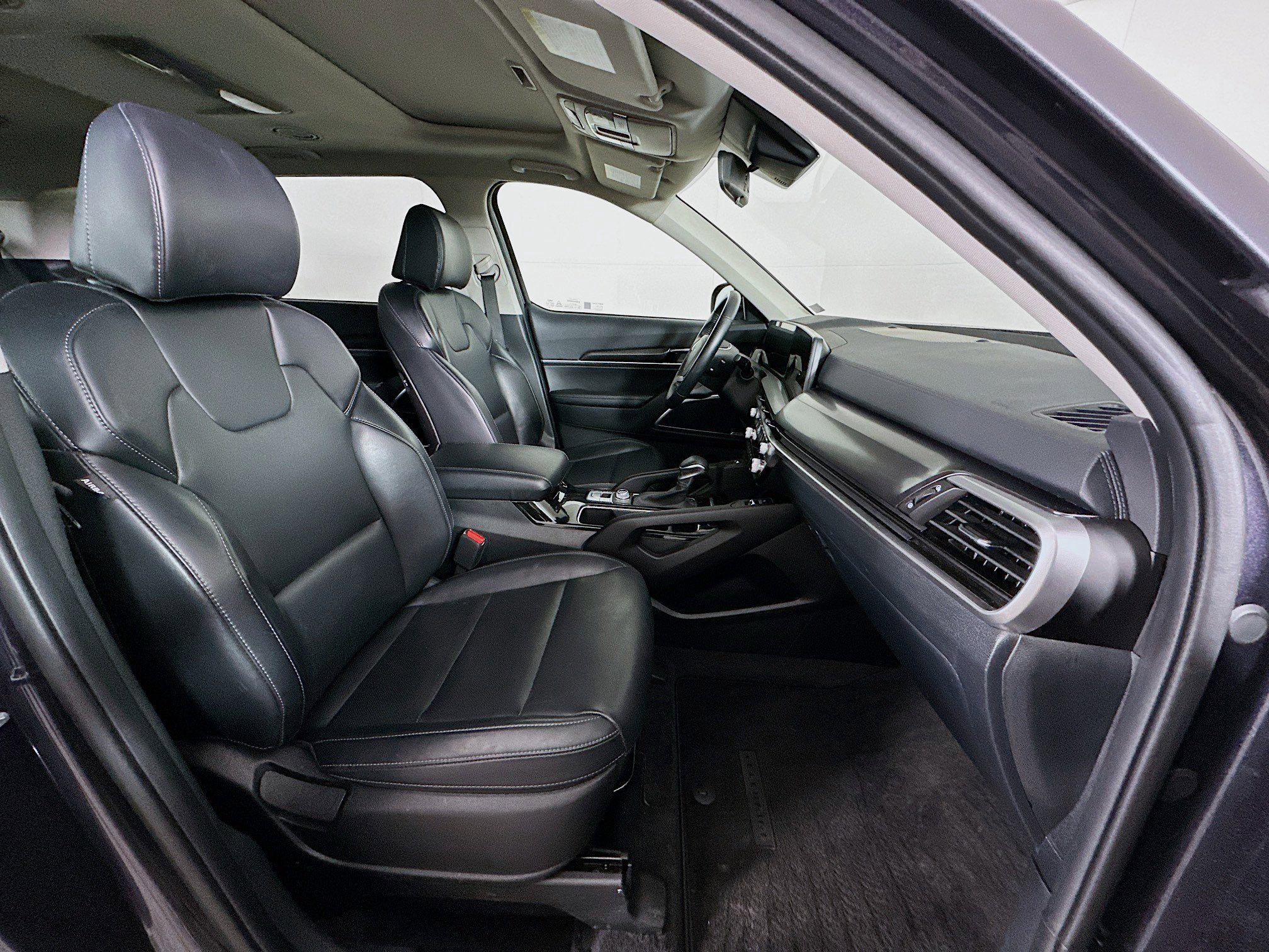 Used 2025 Kia Telluride S AWD/4WD image 34
