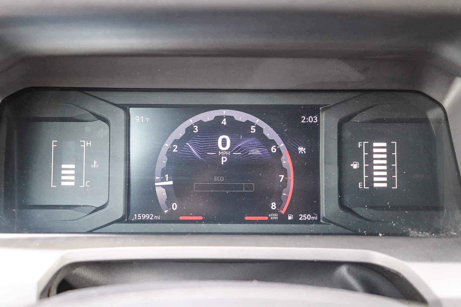 Used 2025 Toyota Tacoma SR5 AWD/4WD image 25