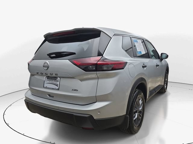 Used 2025 Nissan Rogue S AWD/4WD image 6