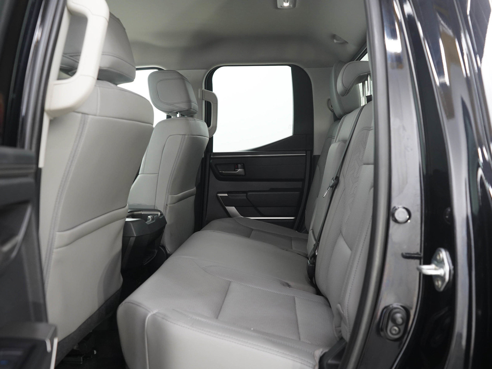 Used 2024 Toyota Tundra SR5 w/ SR5 Premium Package AWD/4WD image 15