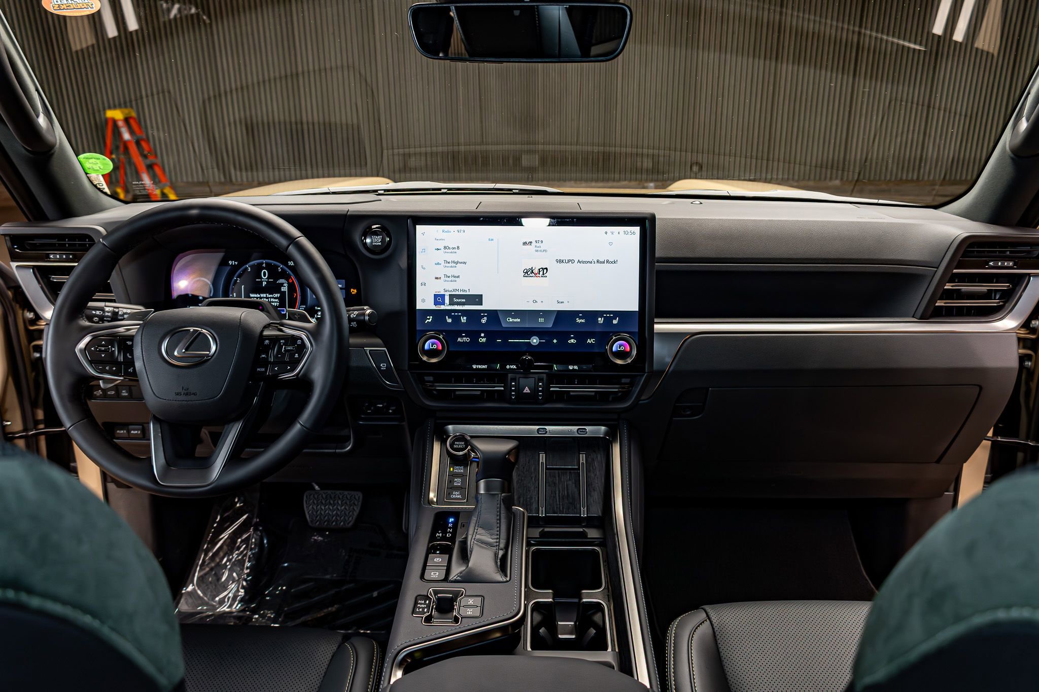 Used 2026 Lexus GX 550 w/ Accessory Package (CT) image 17