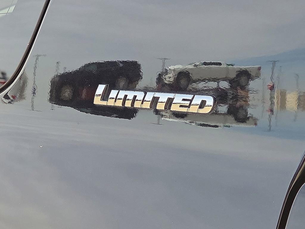 Used 2014 Toyota 4Runner Limited image 12