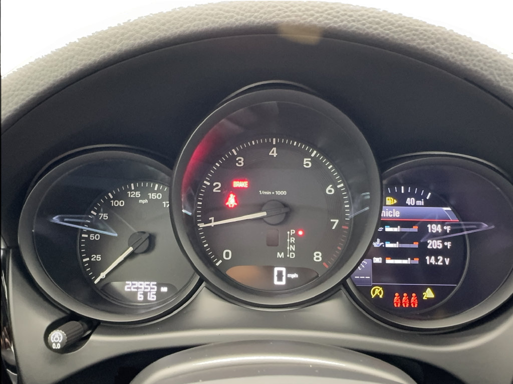 Used 2024 Porsche Macan w/ Premium Plus Package AWD/4WD image 43