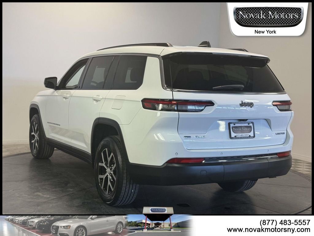 Used 2023 Jeep Grand Cherokee L Limited AWD/4WD image 7