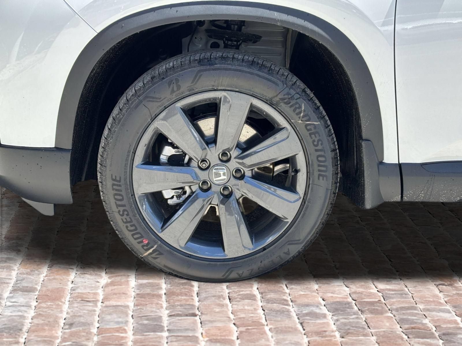 New 2026 Honda Pilot Sport image 41