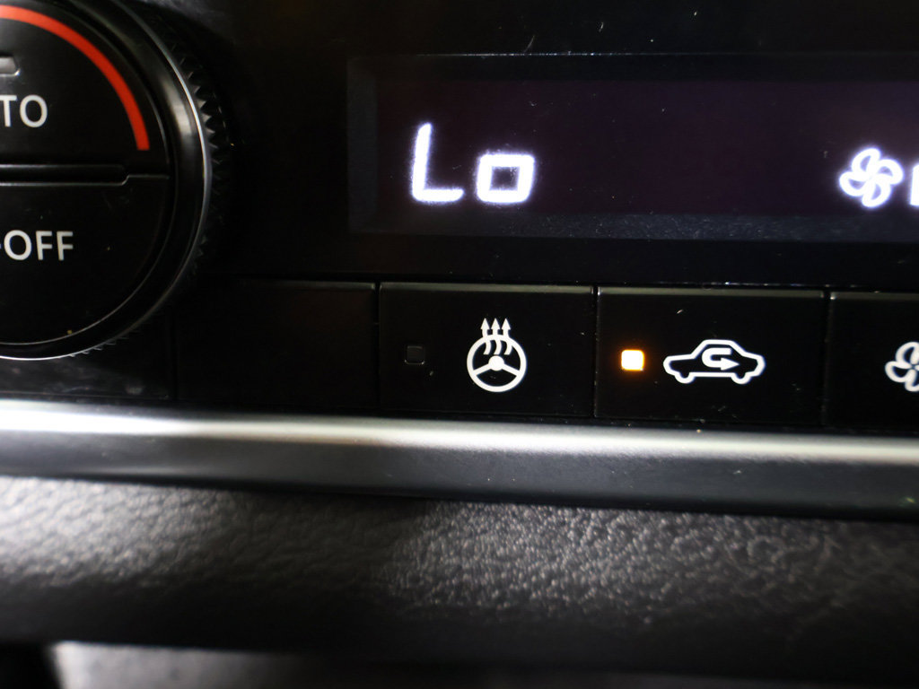 Used 2023 Nissan Rogue SV w/ SV Premium B Package FWD image 50