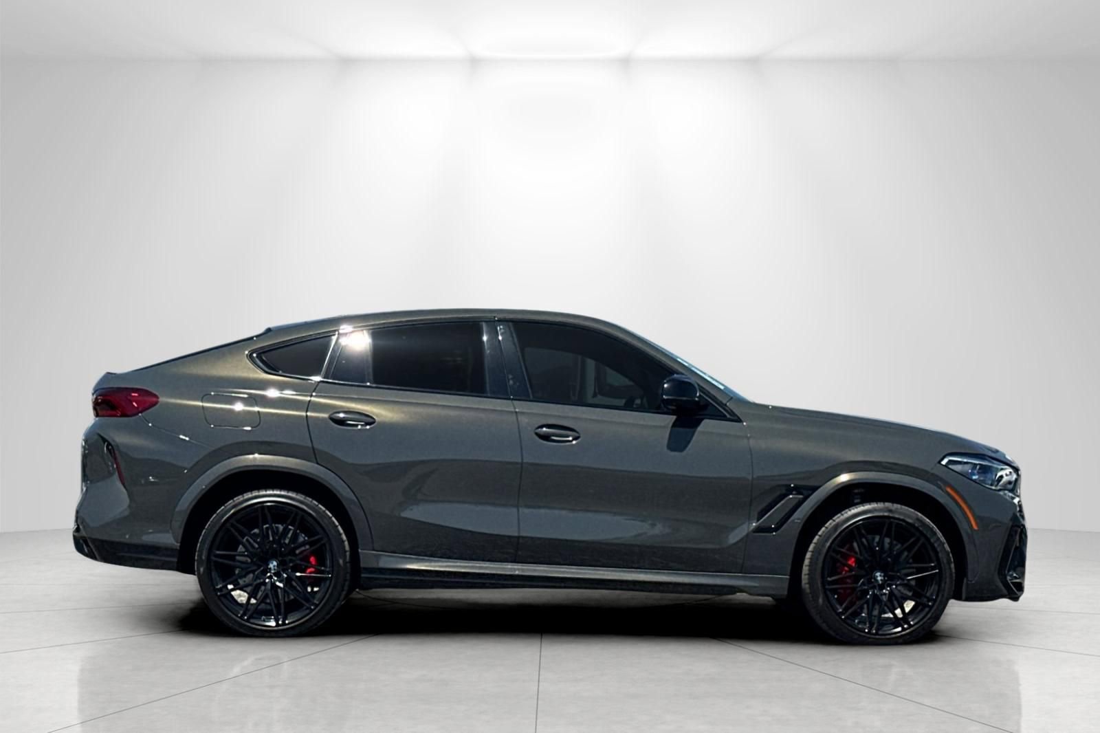 Used 2021 BMW X6 M w/ Competition Package image 2