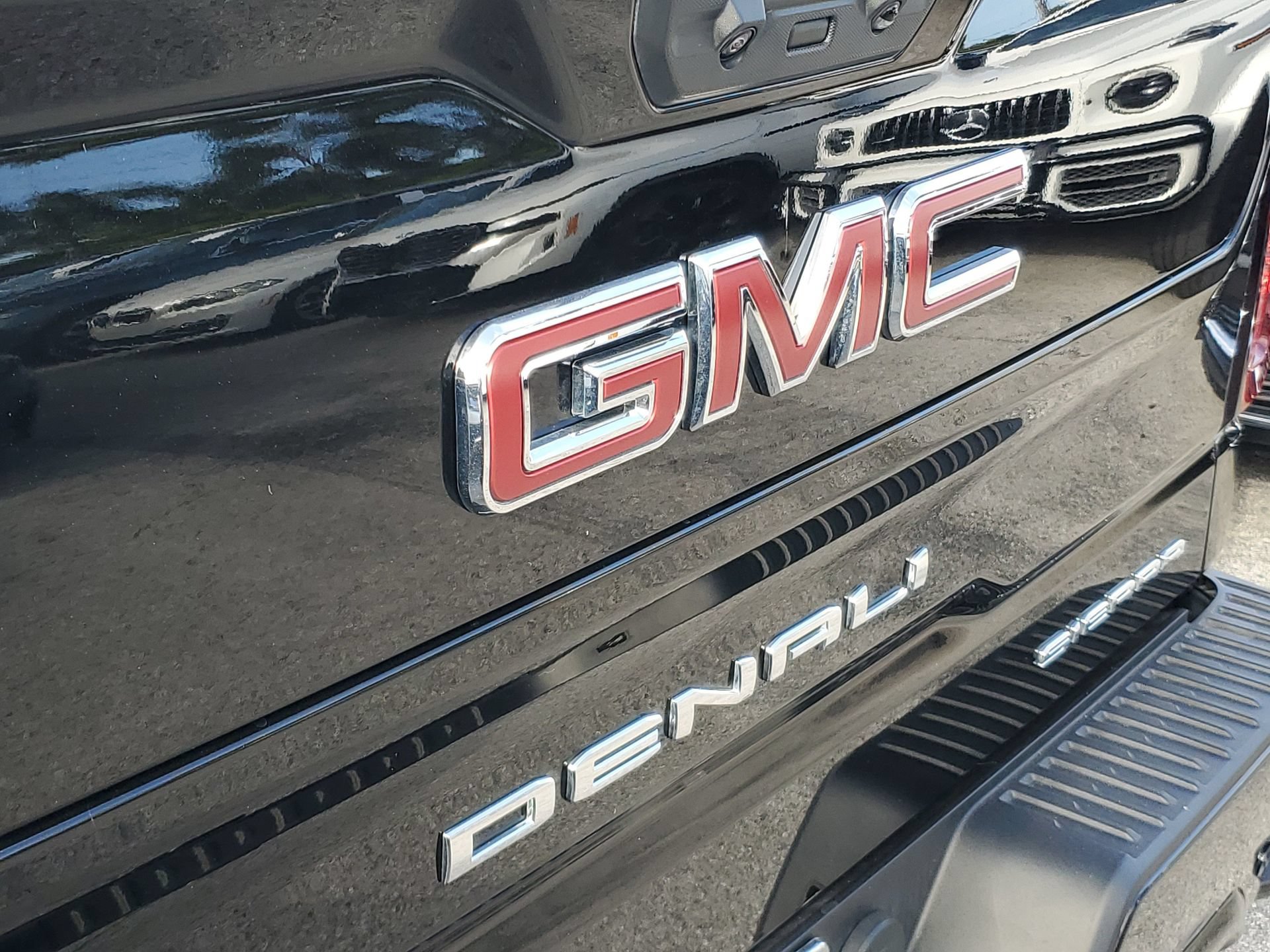 Used 2026 GMC Sierra 1500 Denali AWD/4WD image 6
