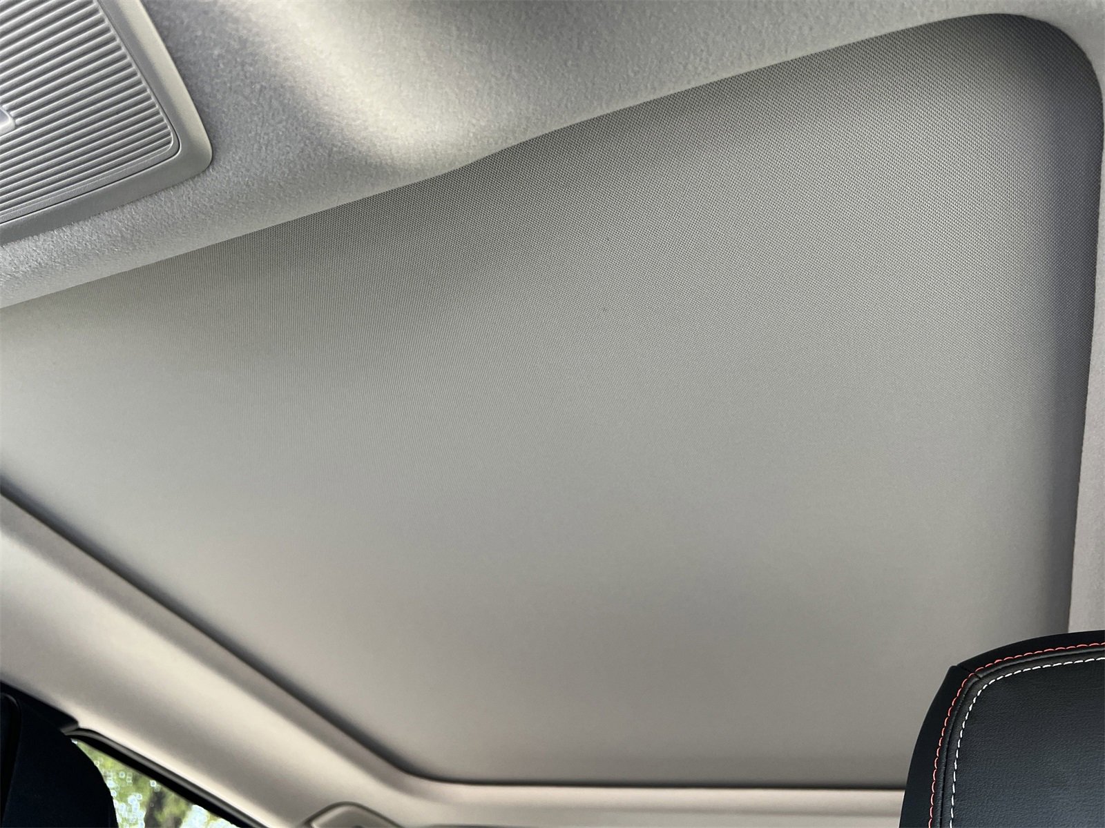 New 2025 Nissan Kicks SR w/ SR Premium Package image 16