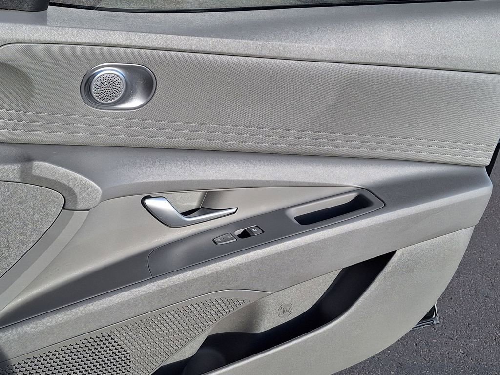 Certified 2023 Hyundai Elantra SEL image 25