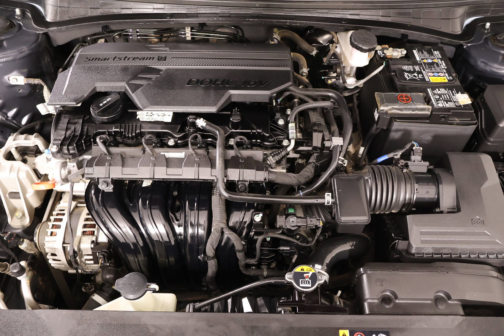 Used 2021 Hyundai Elantra Limited w/ Cargo Package image 21